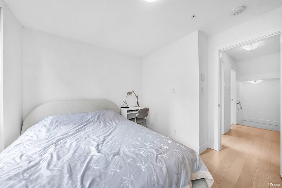 1407 East 1st Street Vancouver, BC - 17