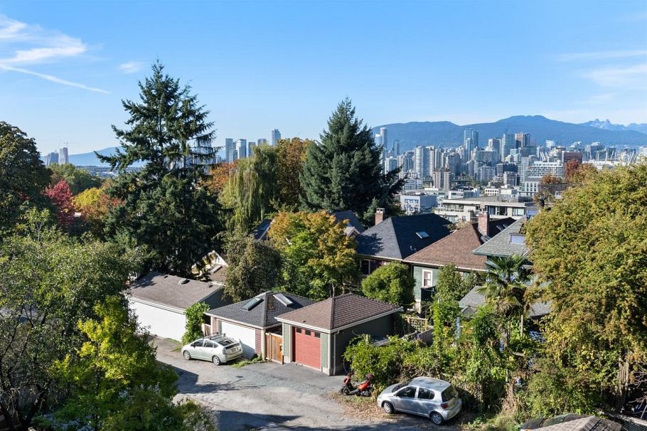 31 W 11th Avenue Vancouver, BC - 15