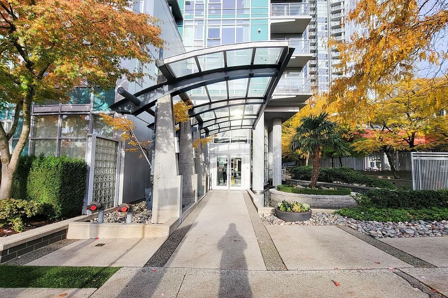 502 1483 Homer Street Vancouver, BC - 3