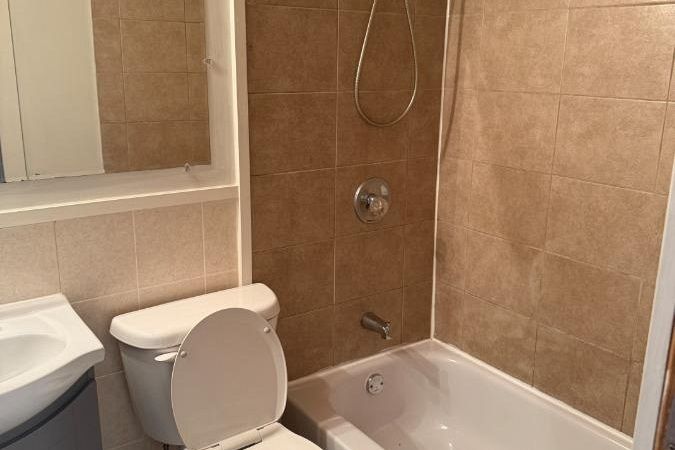 301 E 41st Avenue Vancouver, BC - 8