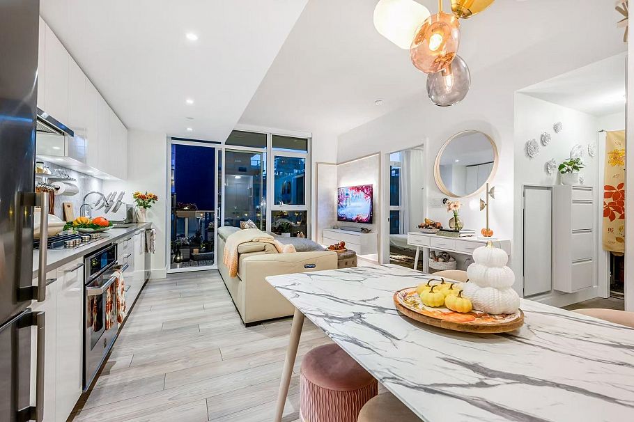 411 3581 E Kent North Avenue Vancouver, BC - 9