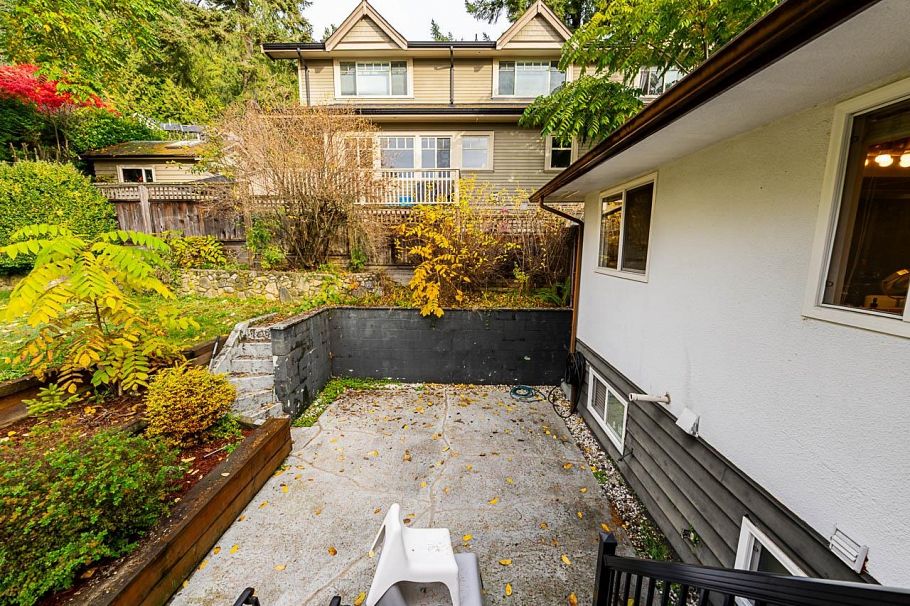 4377 Mountain Highway North Vancouver, BC - 29
