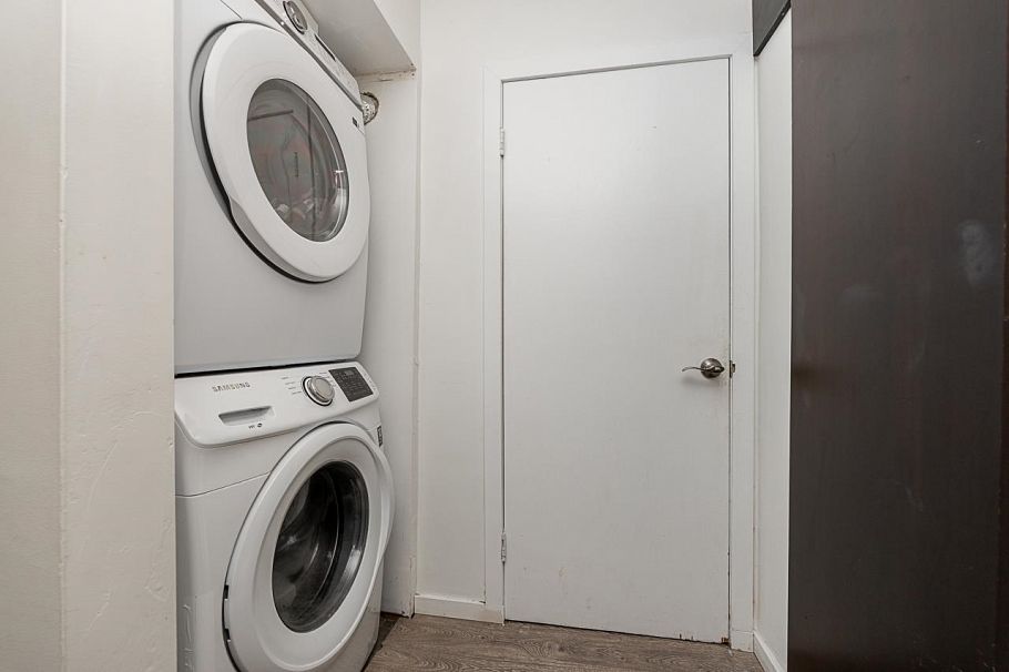 4377 Mountain Highway North Vancouver, BC - 25