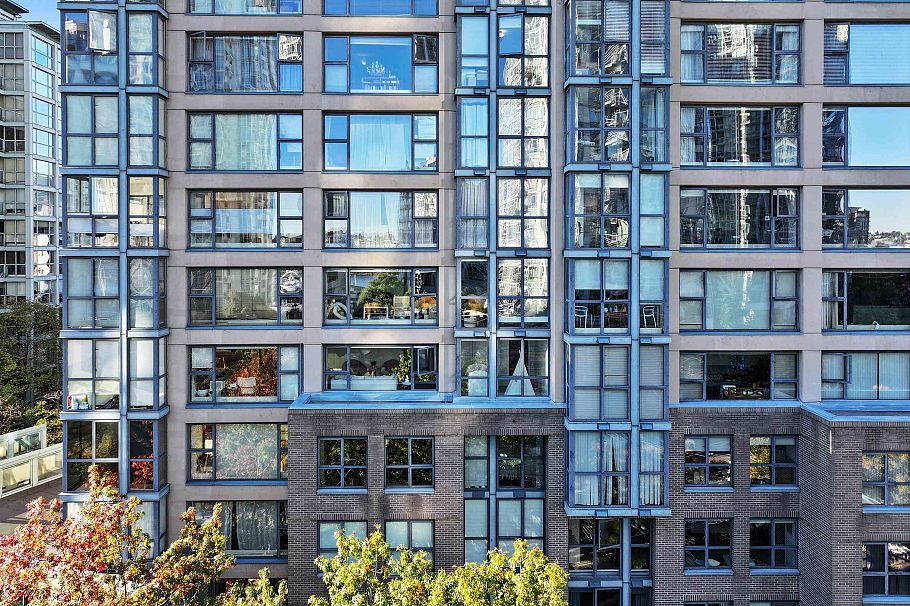 602 1177 Pacific Boulevard Vancouver, BC - 27