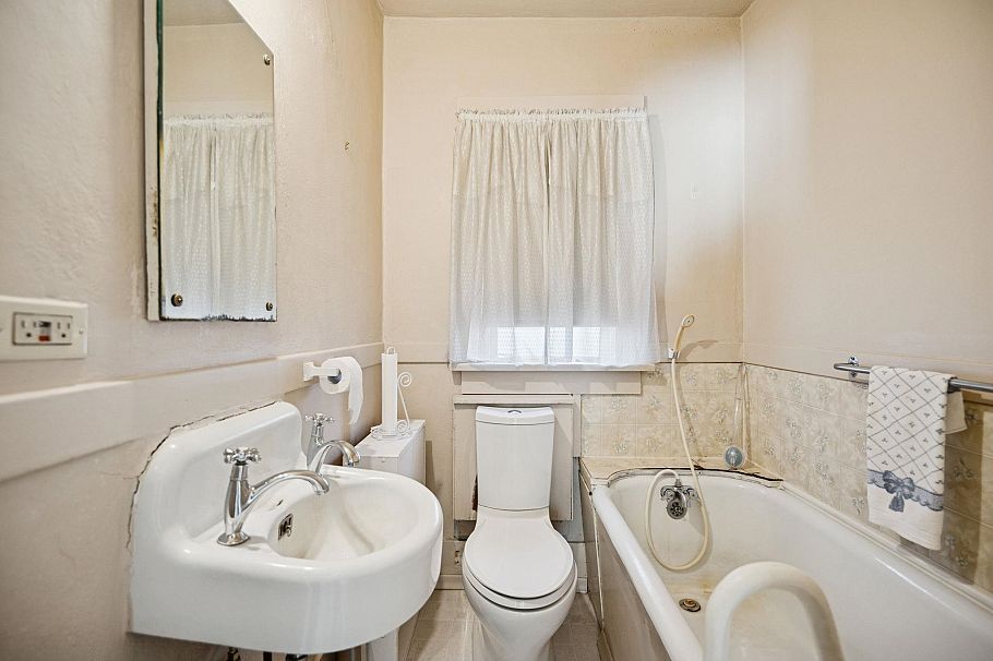 2258 Kitchener Street Vancouver, BC - 19