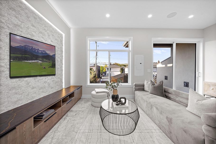 2455 W 10th Avenue Vancouver, BC - 7