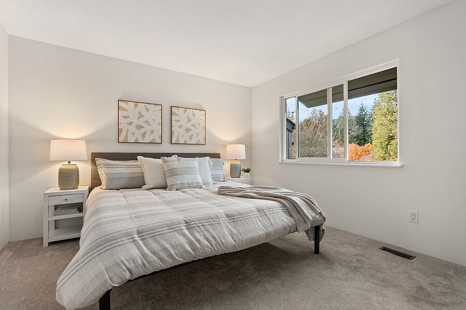 2307 Mountain Highway North Vancouver, BC - 13