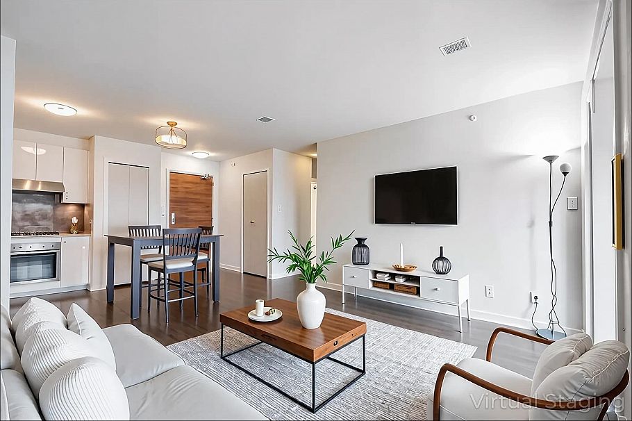 816 161 W Georgia Street Vancouver, BC - 3