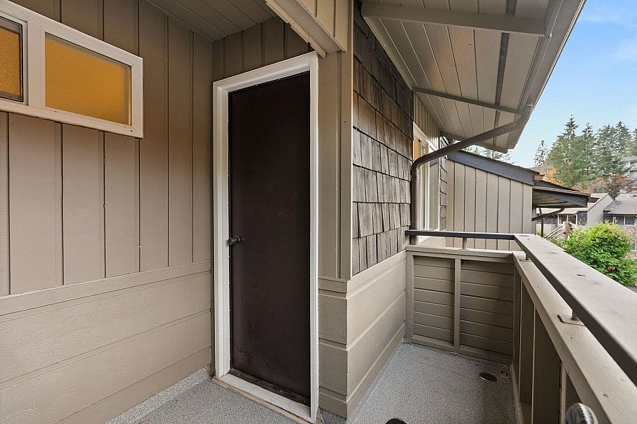 2307 Mountain Highway North Vancouver, BC - 29