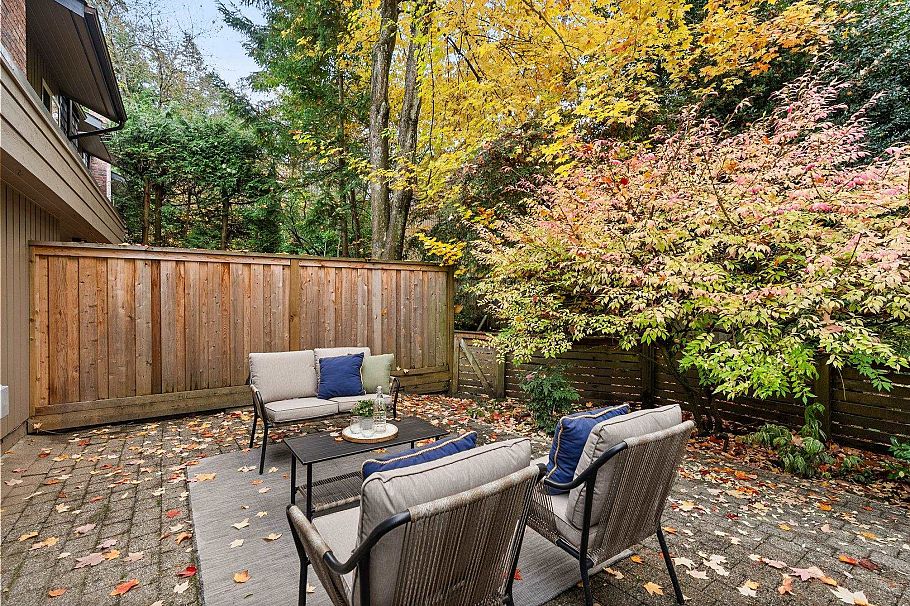 2307 Mountain Highway North Vancouver, BC - 32