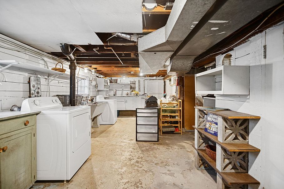 2258 Kitchener Street Vancouver, BC - 27