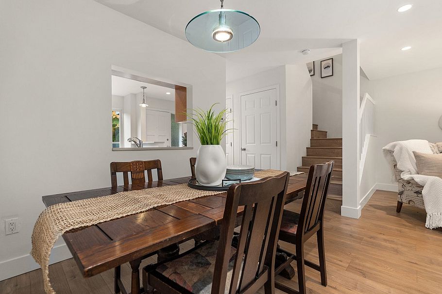 2307 Mountain Highway North Vancouver, BC - 6