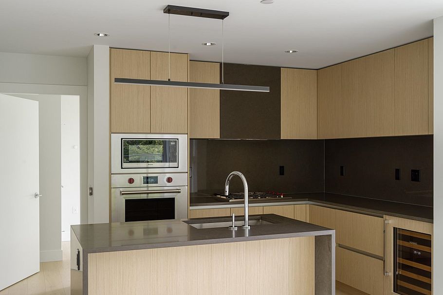 302 3636 W 39th Avenue Vancouver, BC - 2