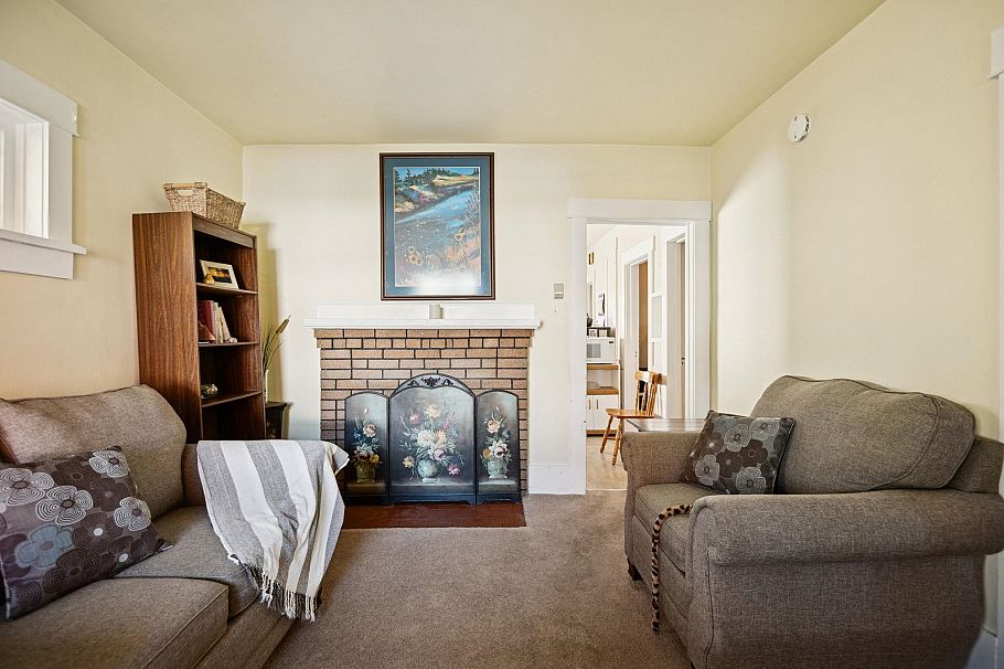 2258 Kitchener Street Vancouver, BC - 6