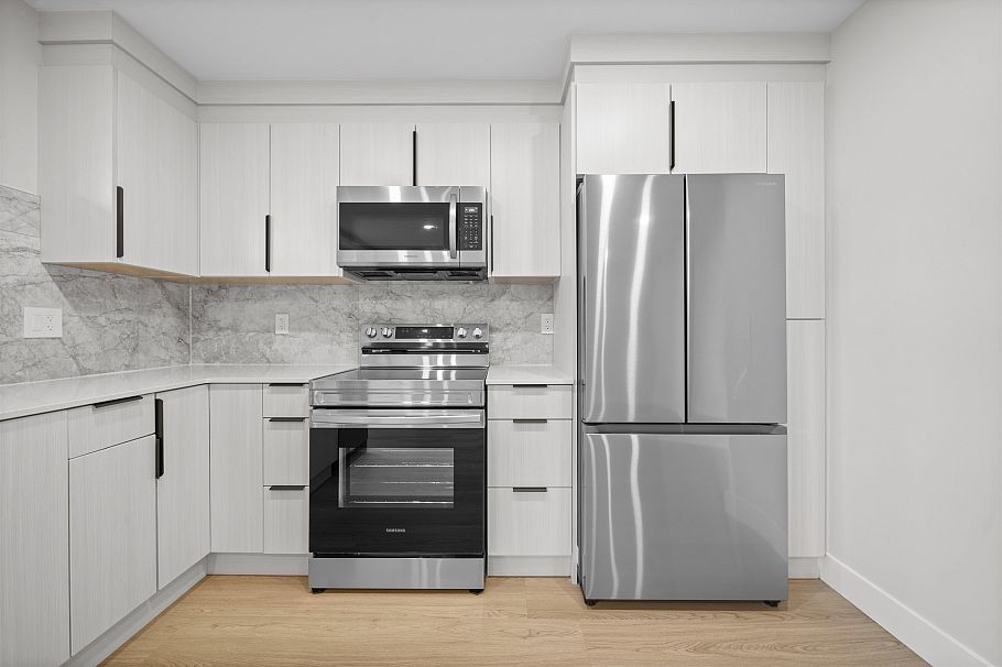 2455 W 10th Avenue Vancouver, BC - 30