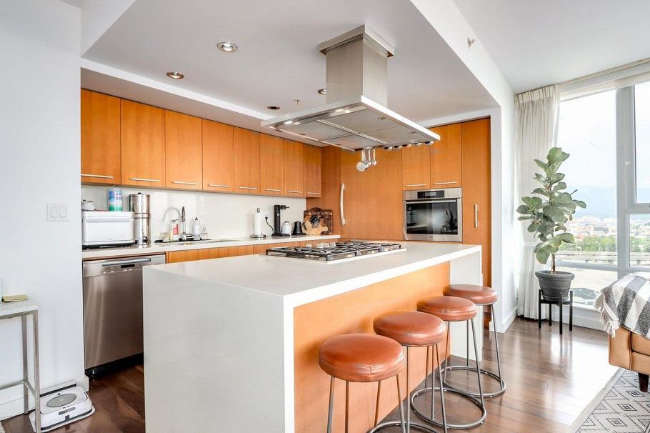 2701 8 Smithe Mews Vancouver, BC - 12