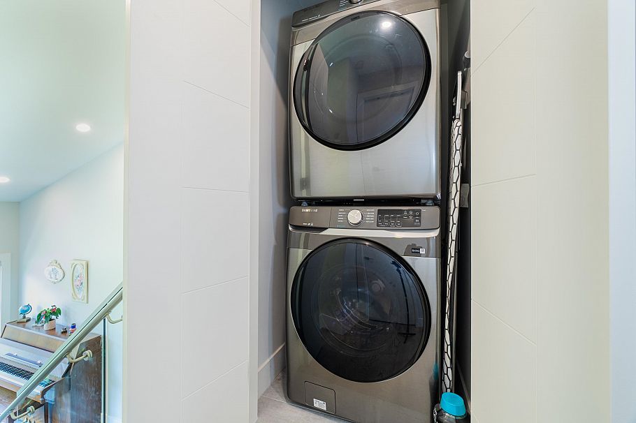 11 933 Premier Street North Vancouver, BC - 20