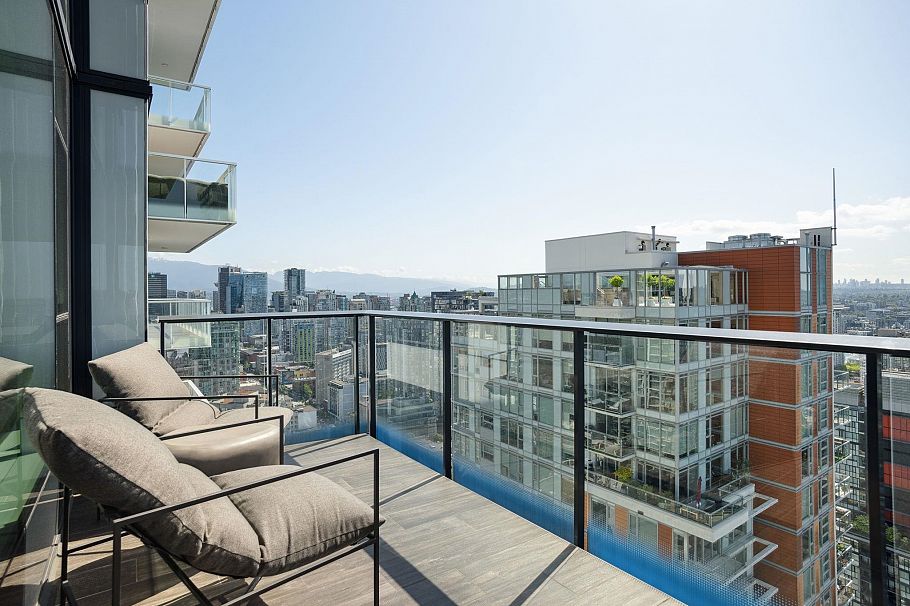 3303 1335 Howe Street Vancouver, BC - 12