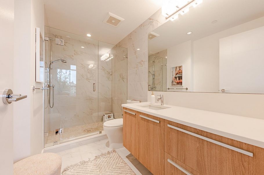 205 1295 Conifer Street North Vancouver, BC - 9