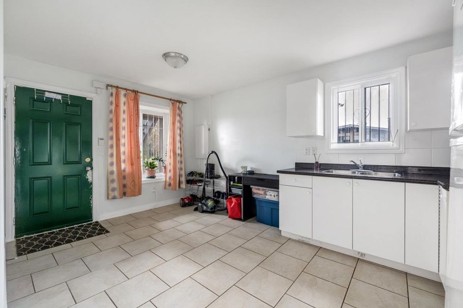 4694 Mchardy Street Vancouver, BC - 16