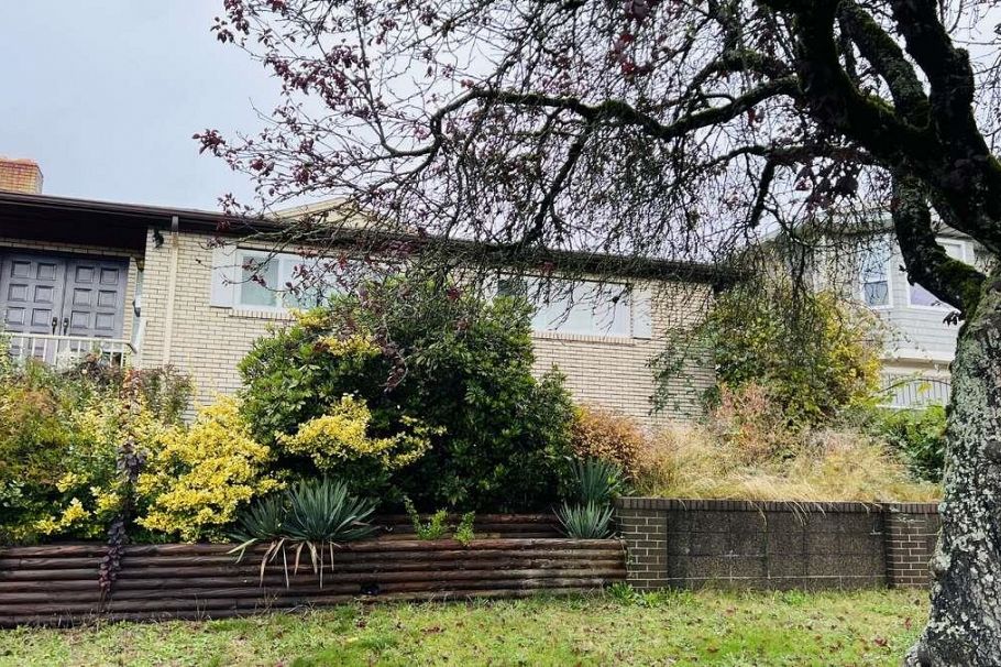 753 E 55th Avenue Vancouver, BC - 3