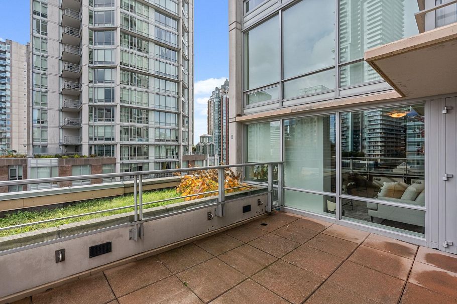 907 565 Smithe Street Vancouver, BC - 22