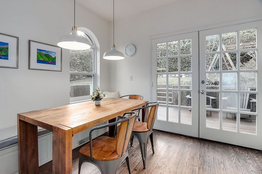 1806 Deep Cove Road North Vancouver, BC - 12