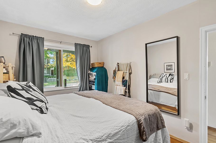 4833 Henry Street Vancouver, BC - 11