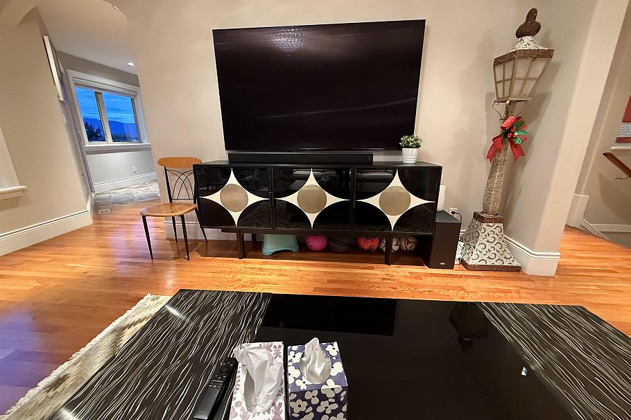 1822 Sasamat Street Vancouver, BC - 11