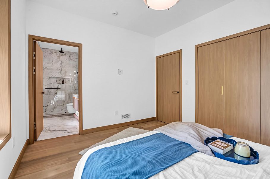 4029 W 33rd Avenue Vancouver, BC - 10