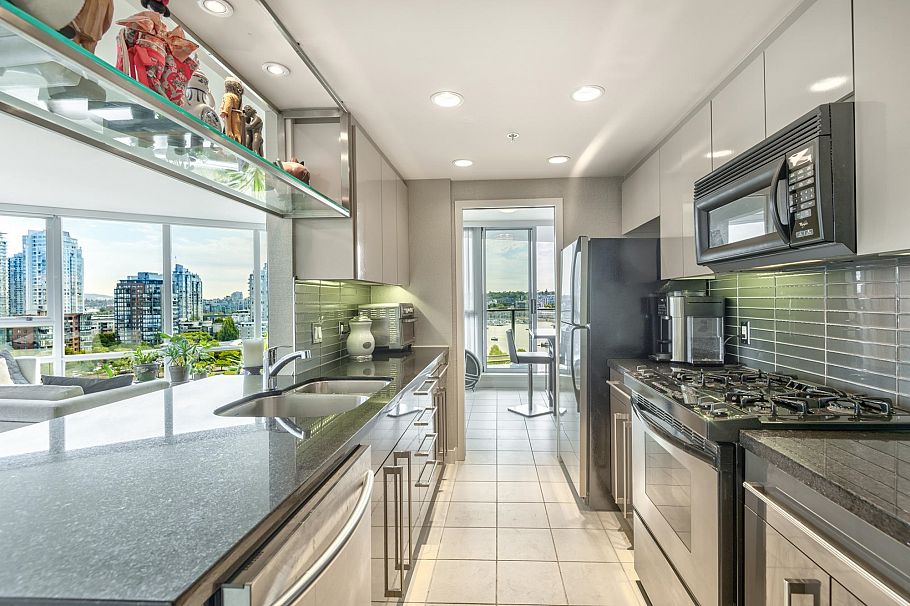 1207 1408 Strathmore Mews Vancouver, BC - 11