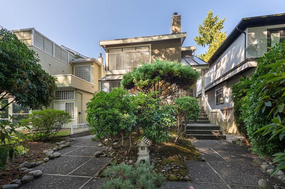 4027 W 32nd Avenue Vancouver, BC - 2