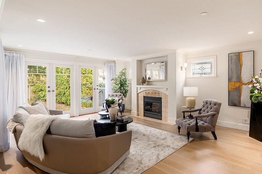 3939 W 34th Avenue Vancouver, BC - 4