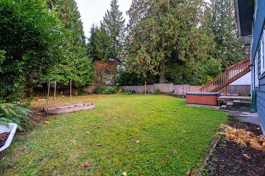 2644 Kilmarnock Crescent North Vancouver, BC - 34