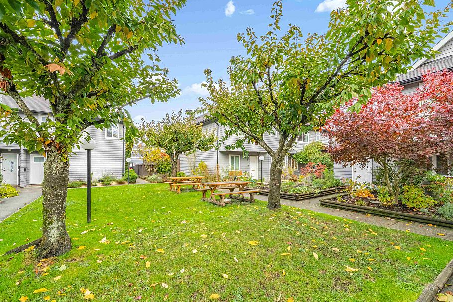 12 1255 E 15th Avenue Vancouver, BC - 28