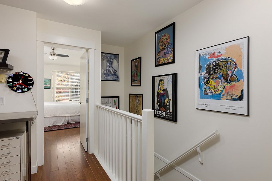 4 307 E 15th Street North Vancouver, BC - 23