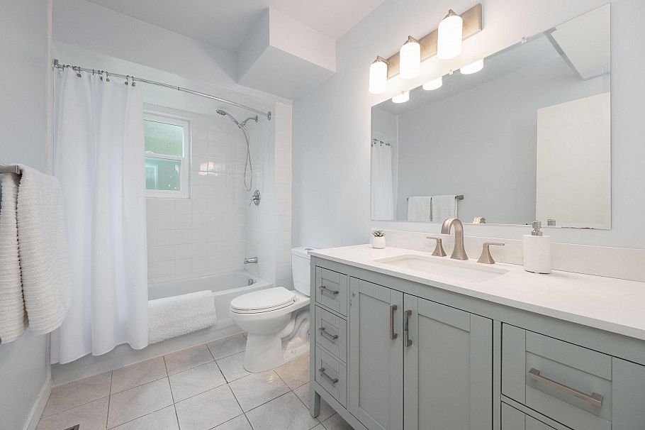 2644 Kilmarnock Crescent North Vancouver, BC - 25