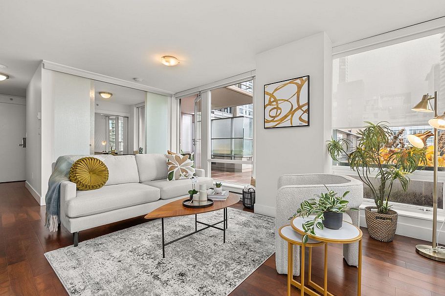 907 565 Smithe Street Vancouver, BC - 1