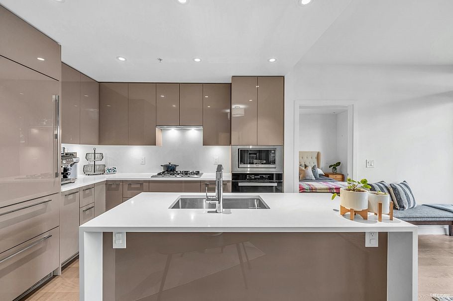 107 5189 Cambie Street Vancouver, BC - 1