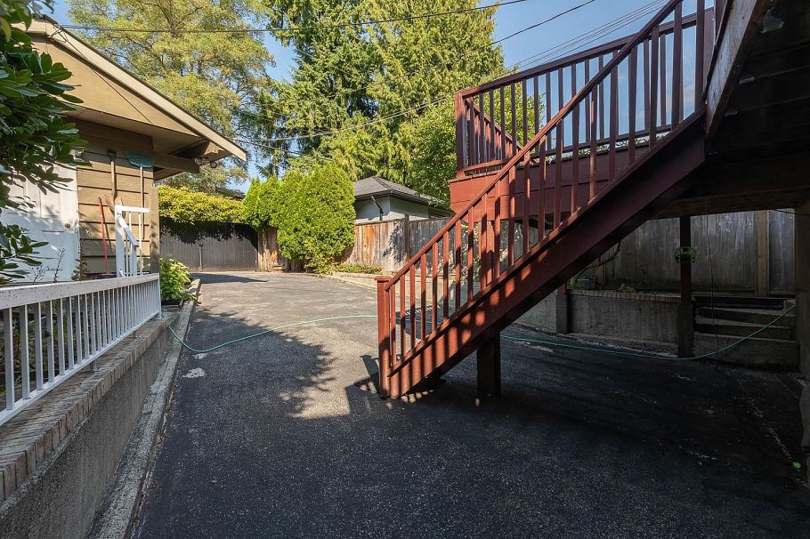 4027 W 32nd Avenue Vancouver, BC - 23