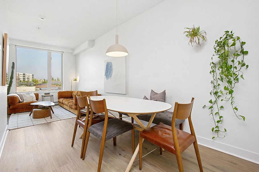 308 688 E 17th Avenue Vancouver, BC - 2