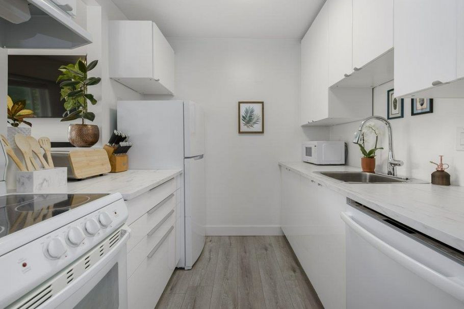 301 29 Nanaimo Street Vancouver, BC - 11