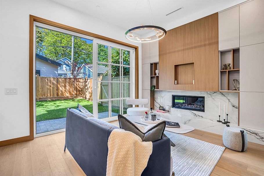 4029 W 33rd Avenue Vancouver, BC - 4