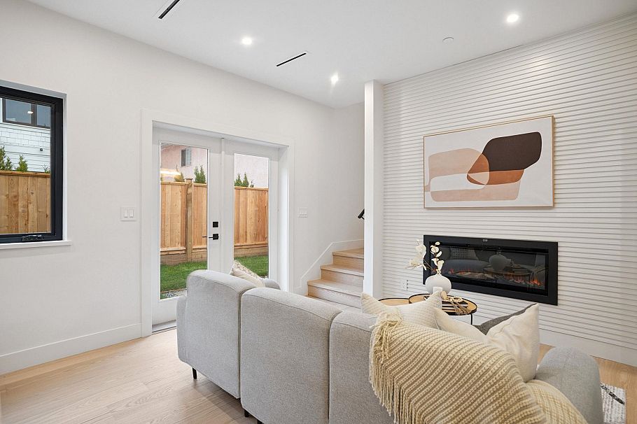 1917 3rd Avenue Vancouver, BC - 2