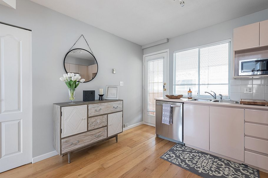 208 788 W 8th Avenue Vancouver, BC - 6