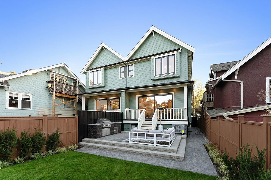 1 1765 Graveley Street Vancouver, BC - 10