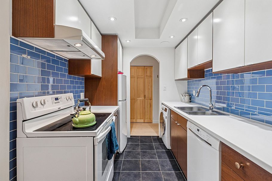 212 1420 E 8th Avenue Vancouver, BC - 13