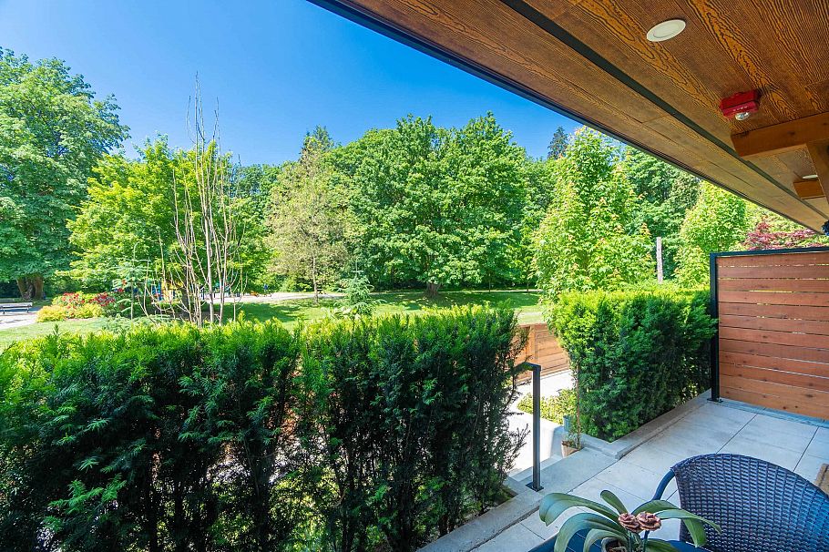 11 933 Premier Street North Vancouver, BC - 30