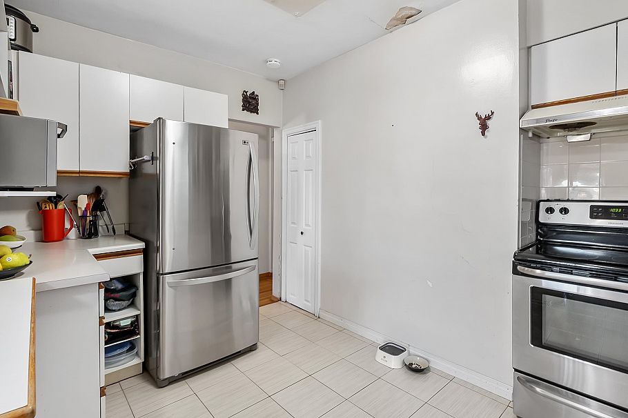 4833 Henry Street Vancouver, BC - 16