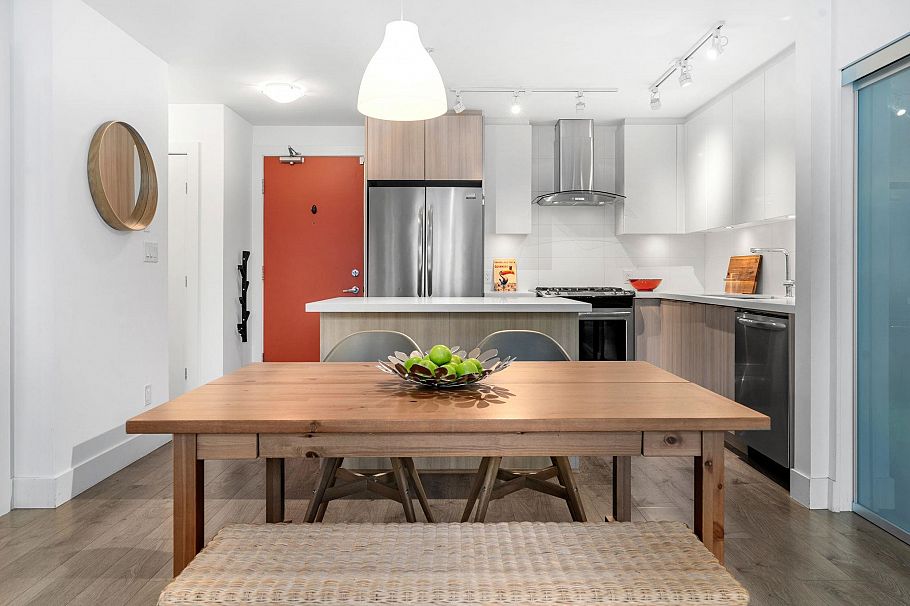 420 3602 Aldercrest Drive North Vancouver, BC - 4